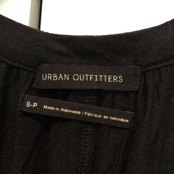 URBAN OUTFITTERS Black Tunic V-neck front Peasant oversized Small NWT - Picture 5 of 11